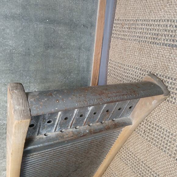 Vtg National Washboard Co Tin & Wood Scrub Board w/Soap Saver Jug Band Skiffle - Picture 6 of 12